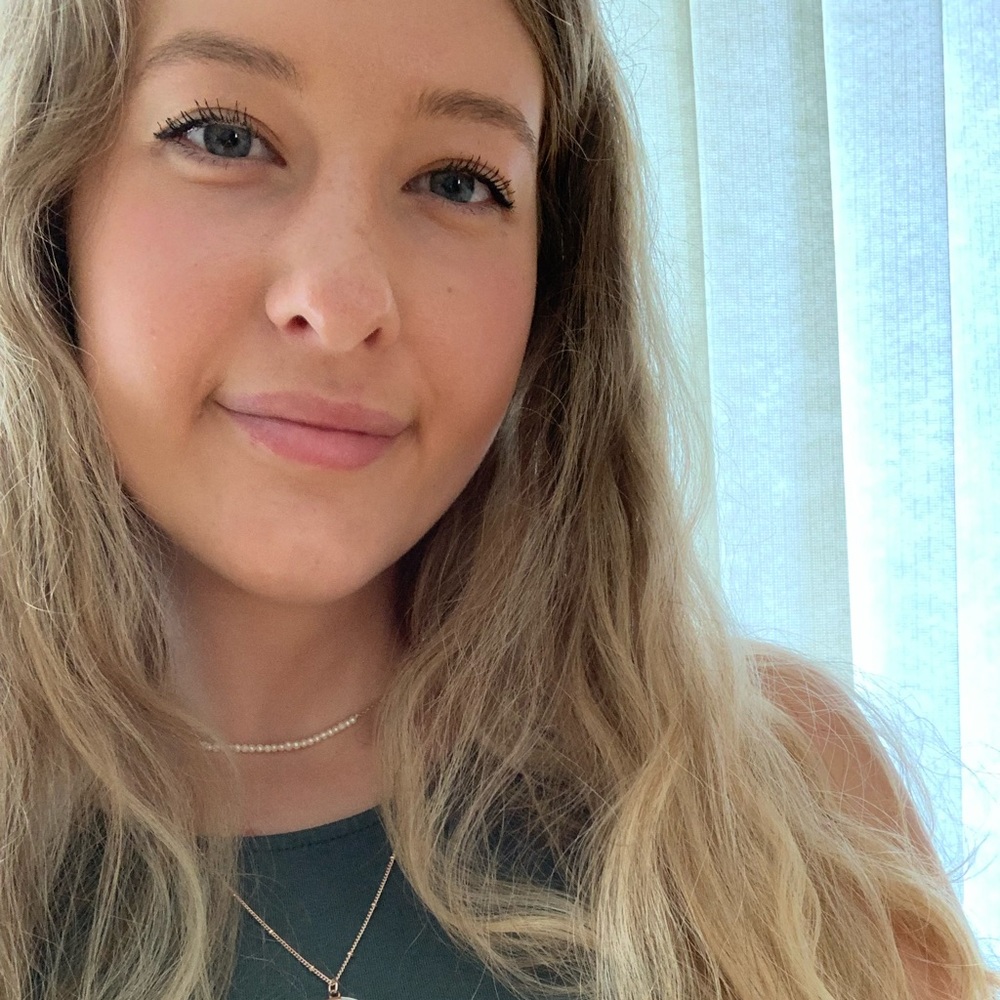 Meet your Posher, Holley